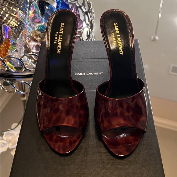 Saint Laurent Elegant Black Decor Piece - Picture 2 of 8